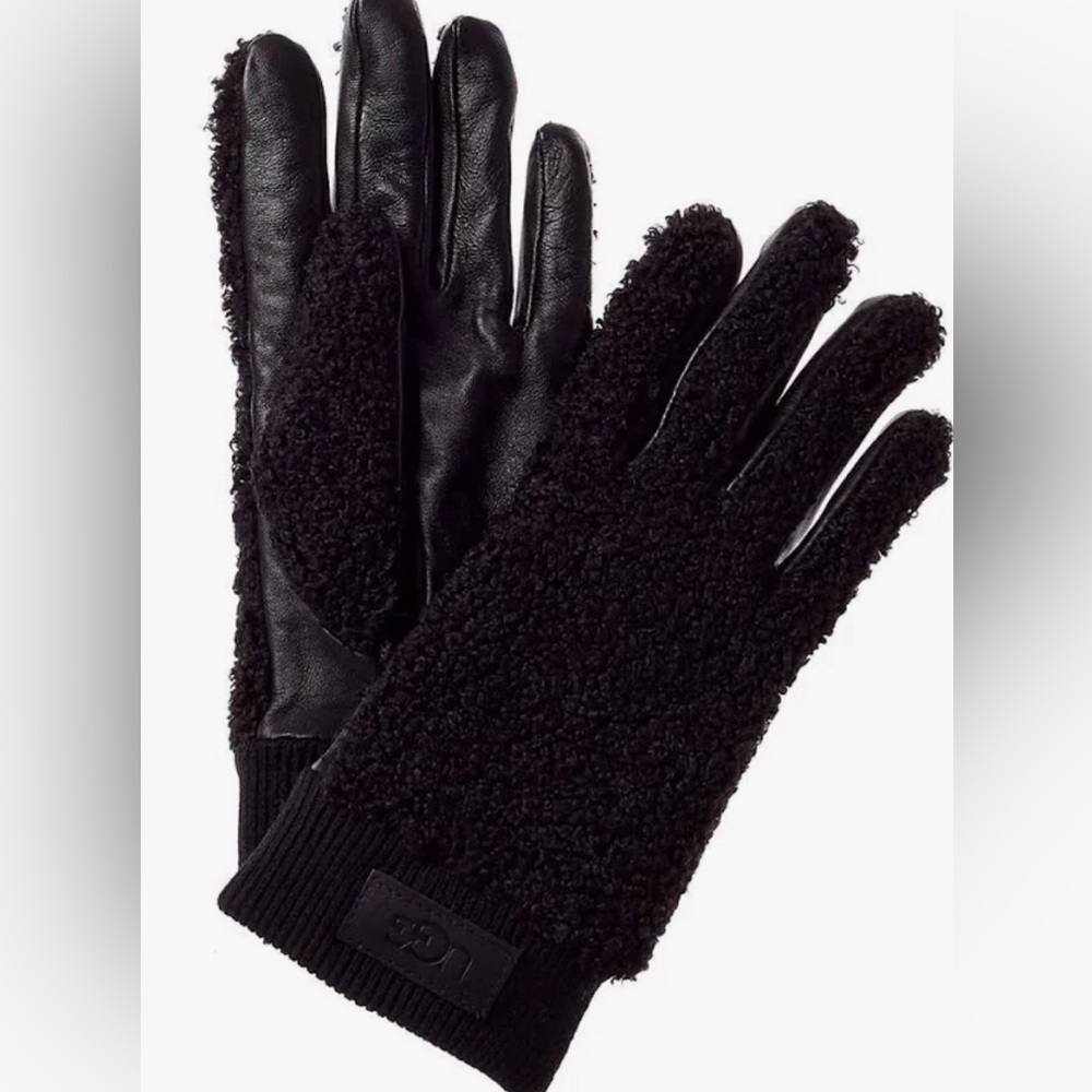 Ugg Touch Screen Compatible Gloves In Black Size S - image 1